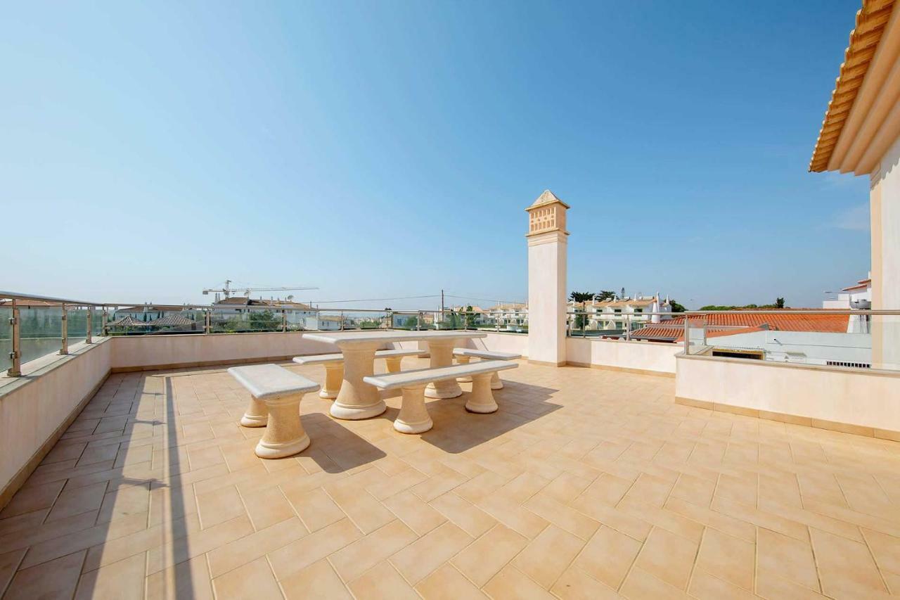 Villa Ruana - 5 Bedrooms On Suite- Free Out Door Hot Jacuzzi - By Bedzy Albufeira