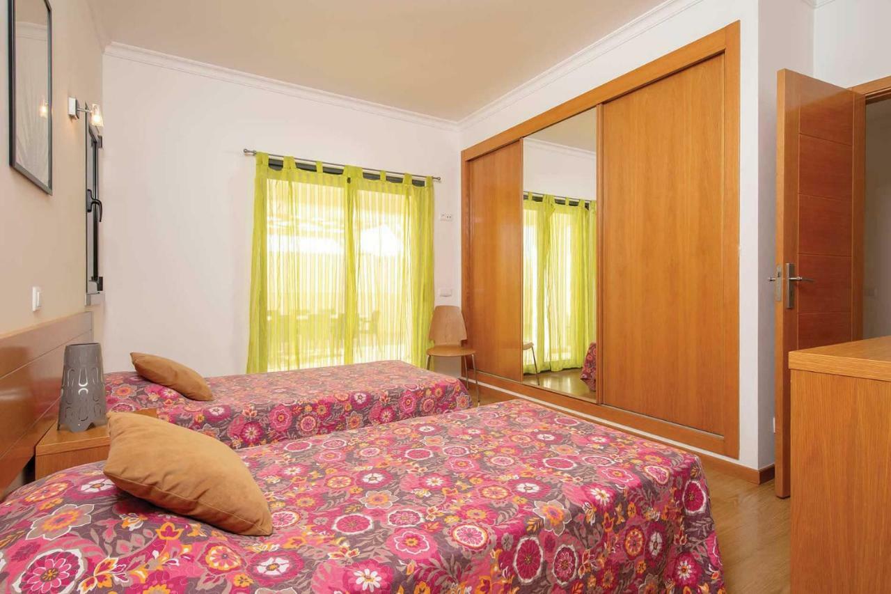 Villa Ruana - 5 Bedrooms On Suite- Free Out Door Hot Jacuzzi - By Bedzy Albufeira